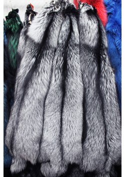 Натуральный мех пушистый