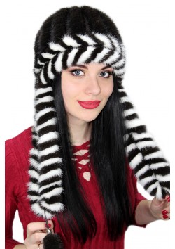 Вязаная норка с ушами "Милси"