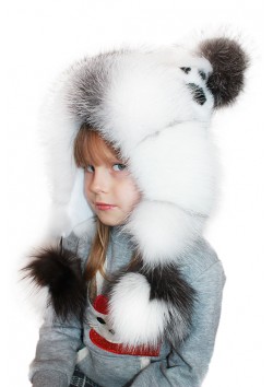 Детская шапка "Белочка белая"